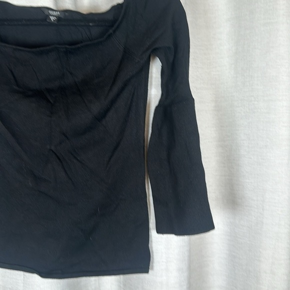 GUESS TOP SIZE(S) - Picture 3 of 6